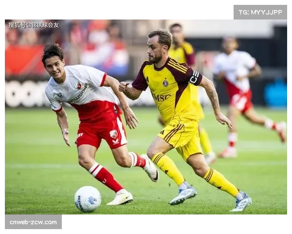 摩纳哥主帅许特尔延续攻势足球,4-3-3高位压迫战术追求快速反击。